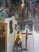 Kirche mit Wandmalereien